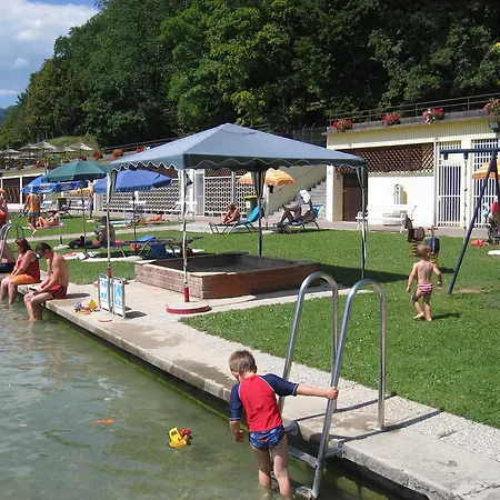 And Vive 3* Bled