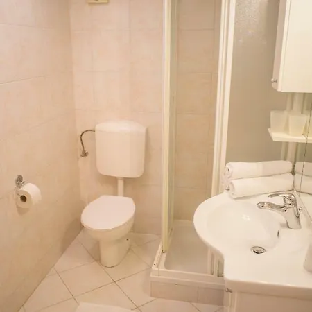 And Vive Πανσιόν Μπλεντ