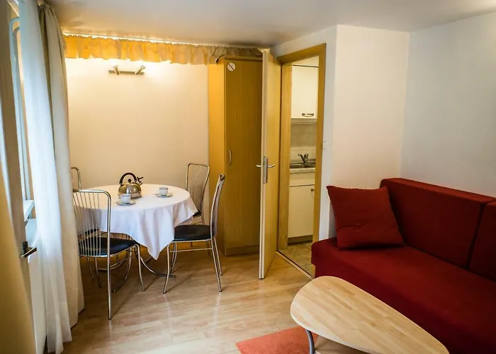 And Vive Hiša za goste 3*